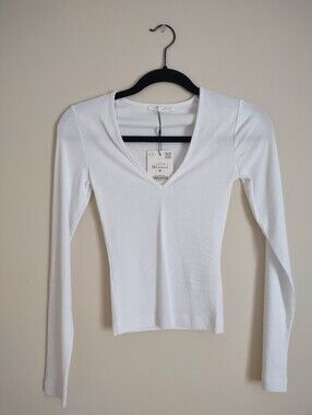 Zara White Ribbed V-Neck Long Sleeve Top